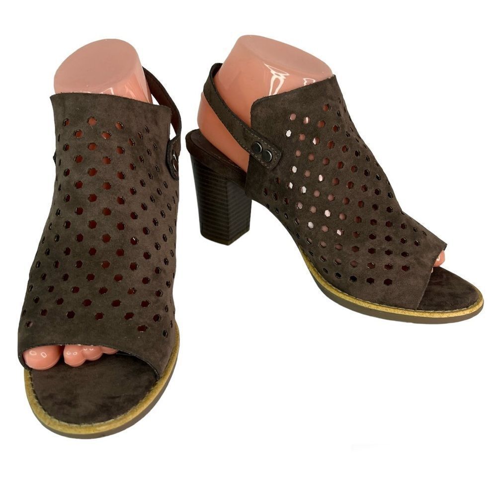 White Mountain Glorielle Perforated Cut Out Slingback Toe Block Heel Taupe Sz 8